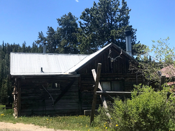 rustic cabin in tincup colorado